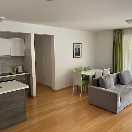 Melitta With Pool Access Apartment Petrcane