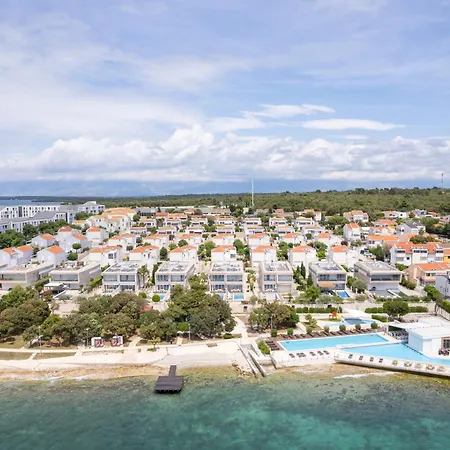 Melitta With Pool Access Апартаменты Петрчане